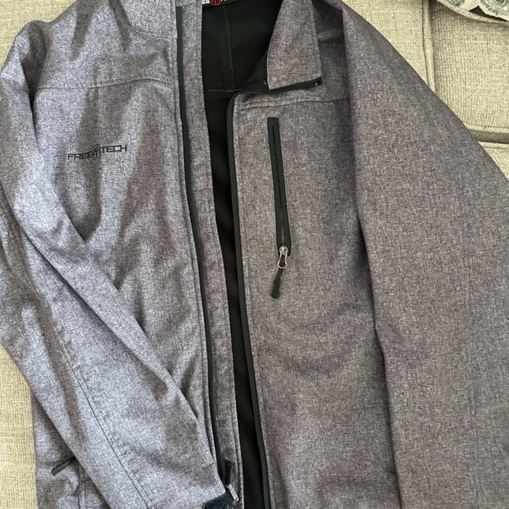 Free Tech Jacket - Picture 4 of 4